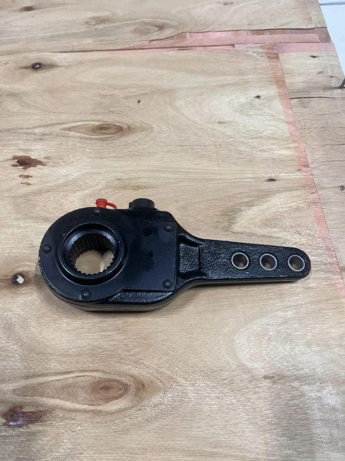 Рычаг регулировочный 28 зубьев